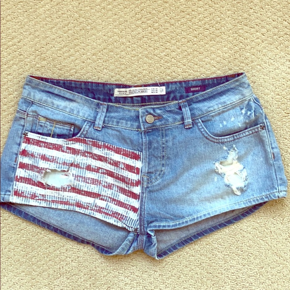 ZARA DENIM American flag SHORTS. Size US 8/ER 40.